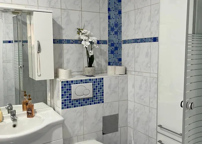 Bergblick Balkon Bruck An Der Lägenhet